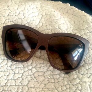 ALEXANDER MCQUEEN Leather Frame Sunglasses
AMQ 4189/S in BROWN (never worn)
